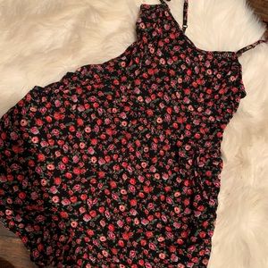 Black floral romper with pockets!